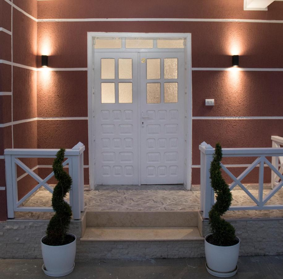 Апартаменты Vila Shehaj Luxury Влёра Экстерьер фото